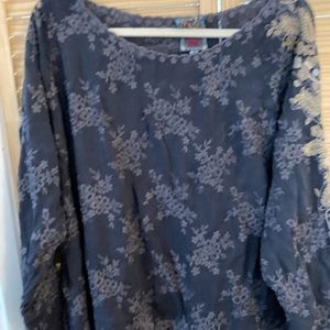 Johnny Was blouse great condition, so cute size large, 100 silk